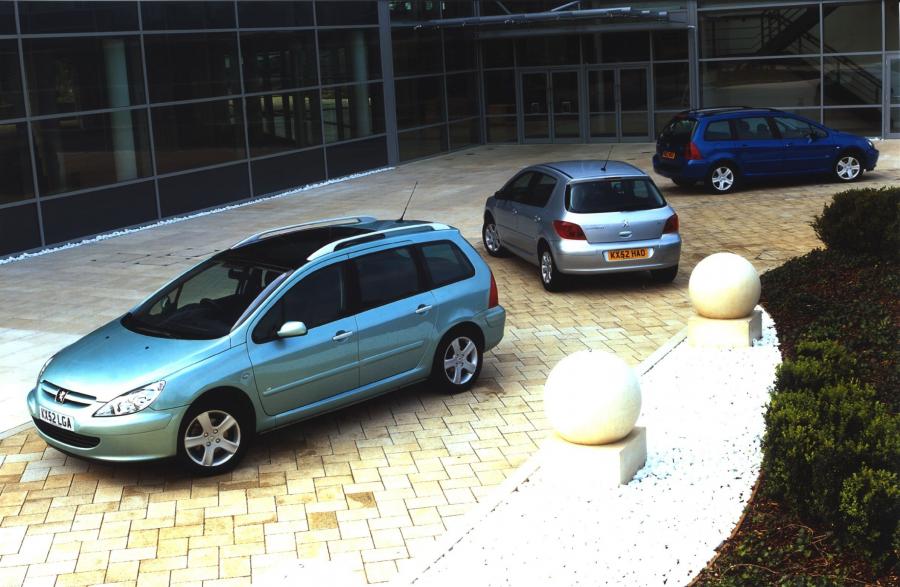  Peugeot 307 SW 2002 года  (фото 8 из 25)